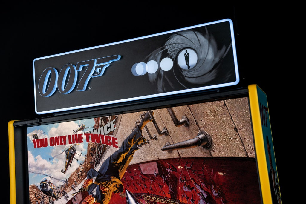 James Bond 007 Topper