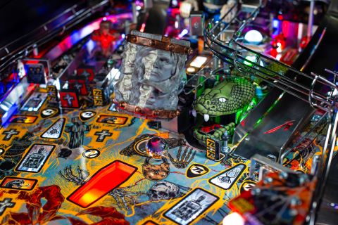 Metallica Remastered Premium Pinball Machine