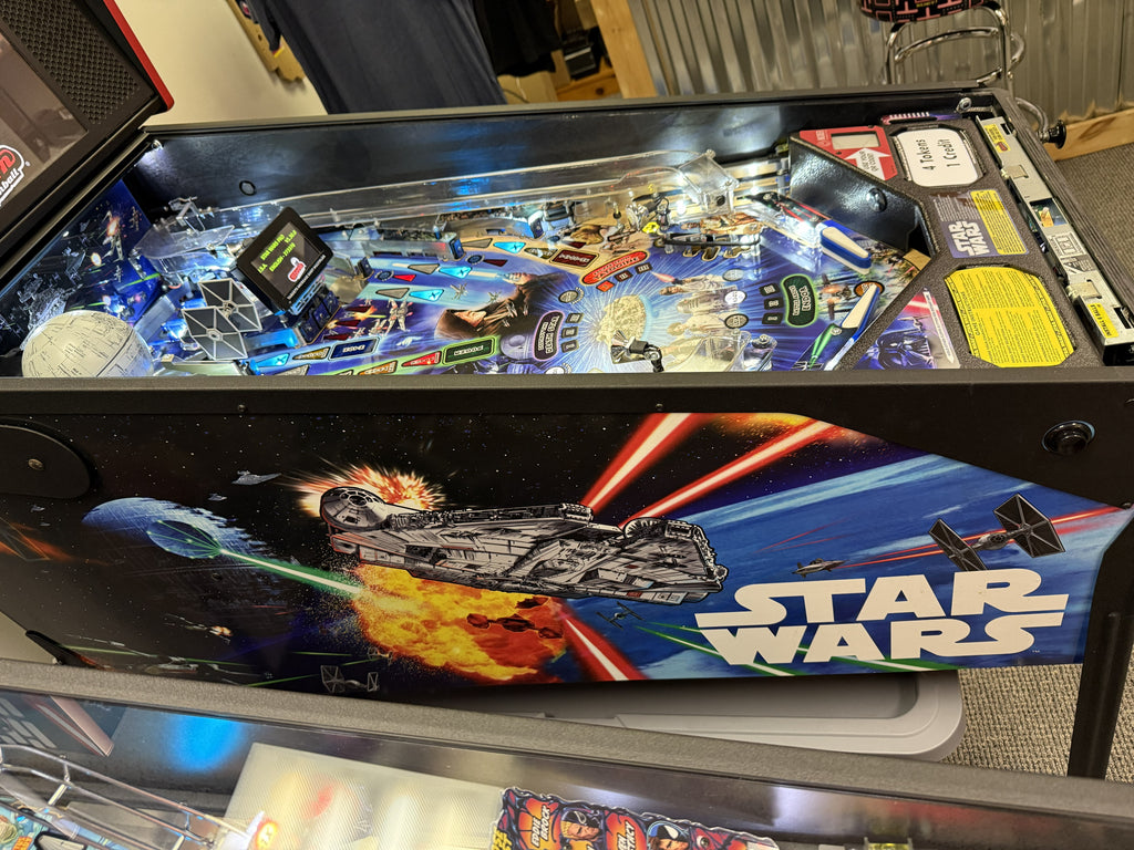 Star Wars Pro 2017 Pinball Machine - Used
