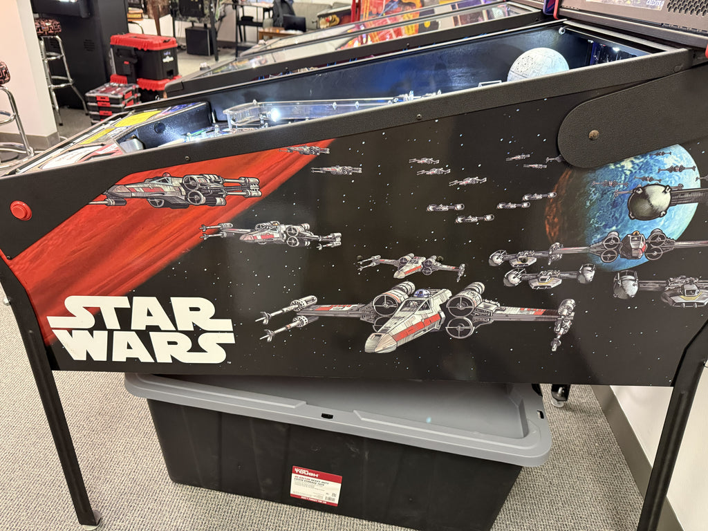 Star Wars Pro 2017 Pinball Machine - Used