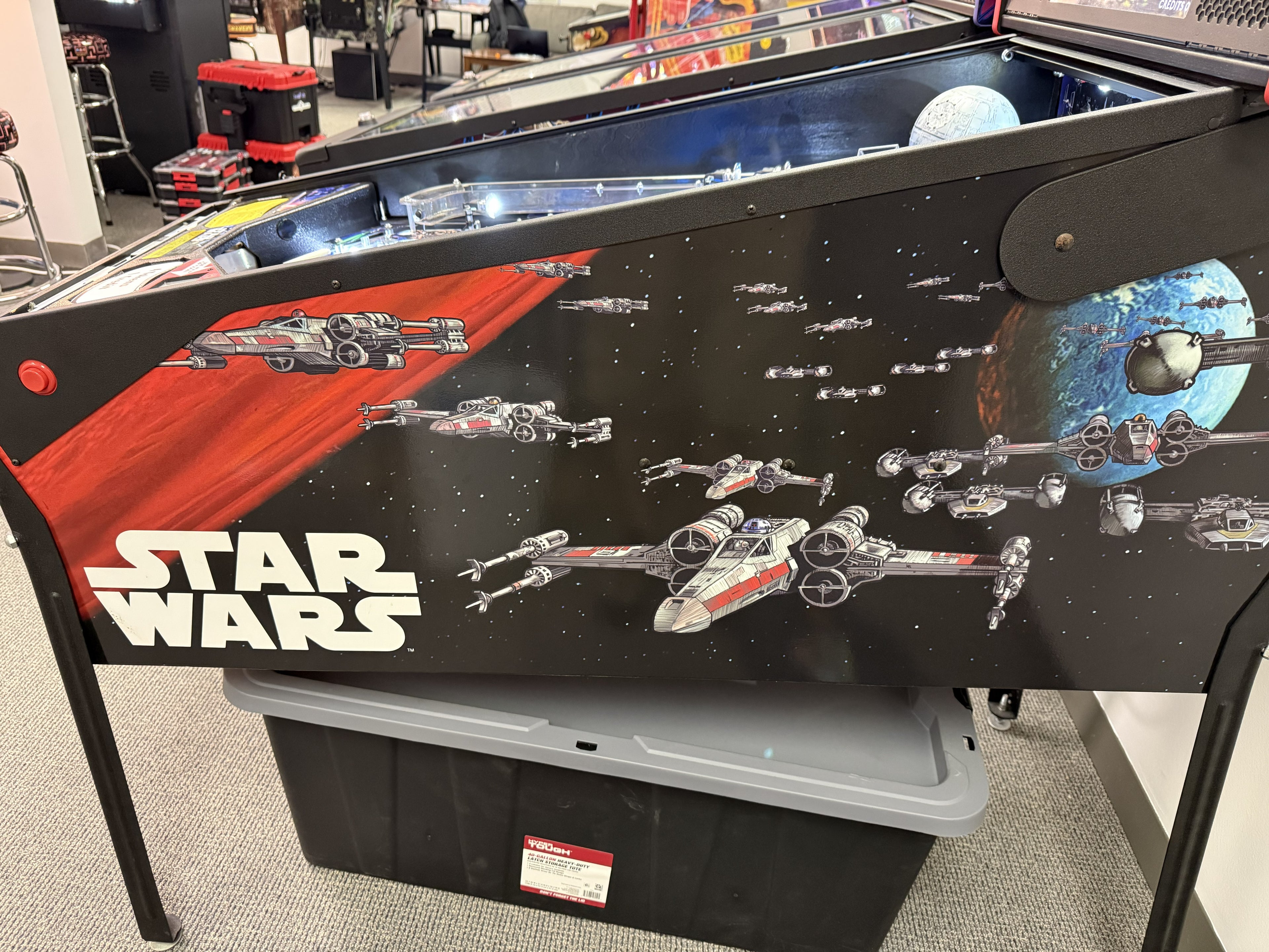 Star Wars Pro 2017 Pinball Machine - Used