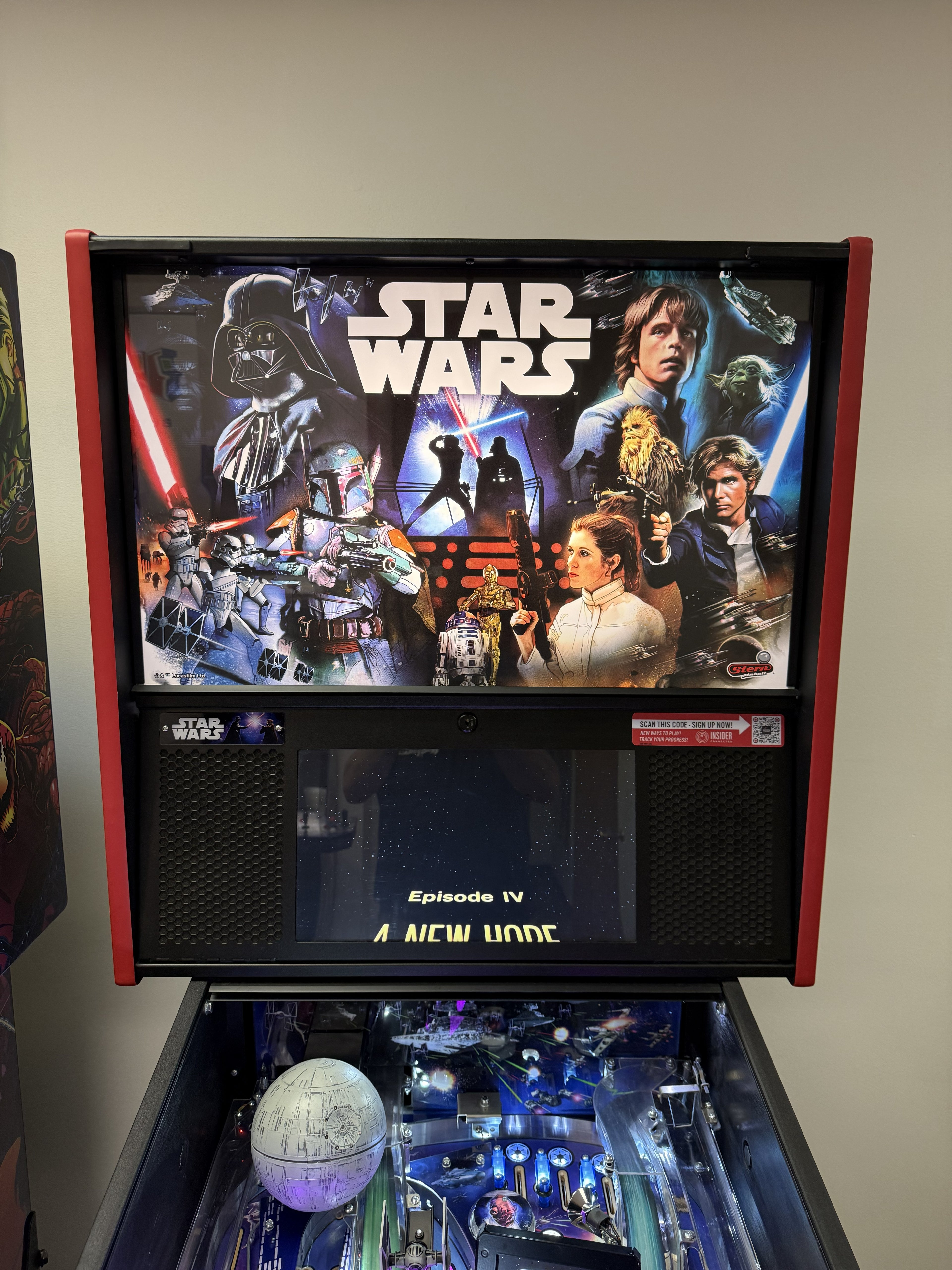 Star Wars Pro 2017 Pinball Machine - Used